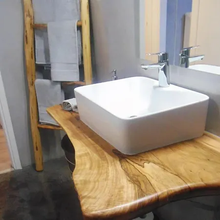 Stylish & Cozy In The National Gallery Area Apartment *