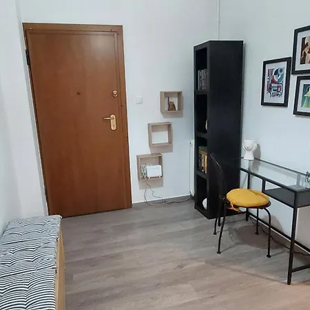 Stylish & Cozy In The National Gallery Area Apartment Athens