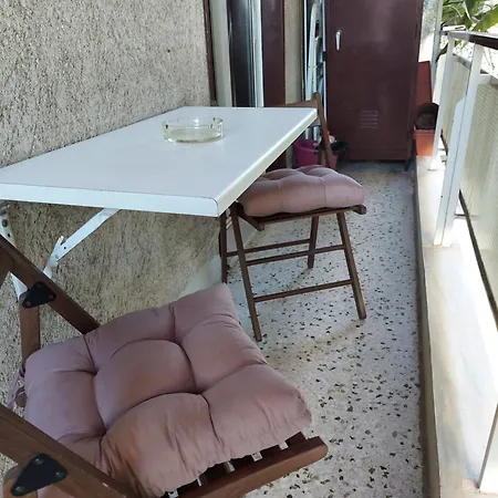 Stylish & Cozy In The National Gallery Area Apartment